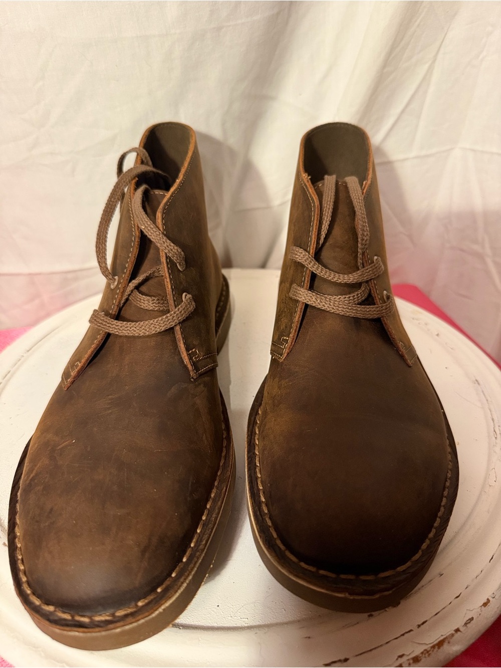 Clark’s Classic Men's Brown Leather Chukka Boots size 11.5